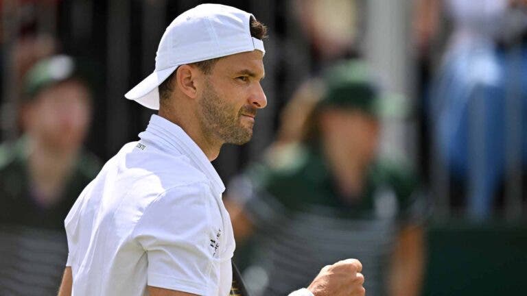 Dimitrov regressa aos ‘oitavos’ de Wimbledon com vitória categórica