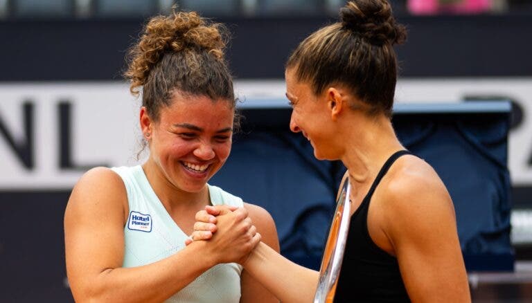 Errani e Paolini derrotam a número 1 mundial de pares em Paris