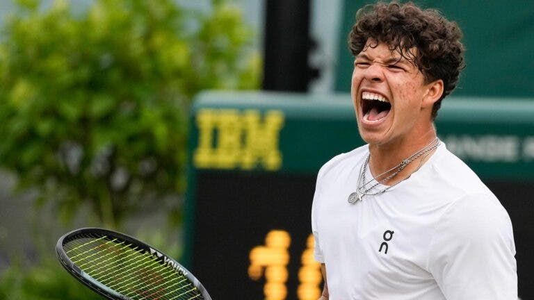 [VÍDEO] Incrível: Shelton disparou o serviço mais rápido da história em Wimbledon