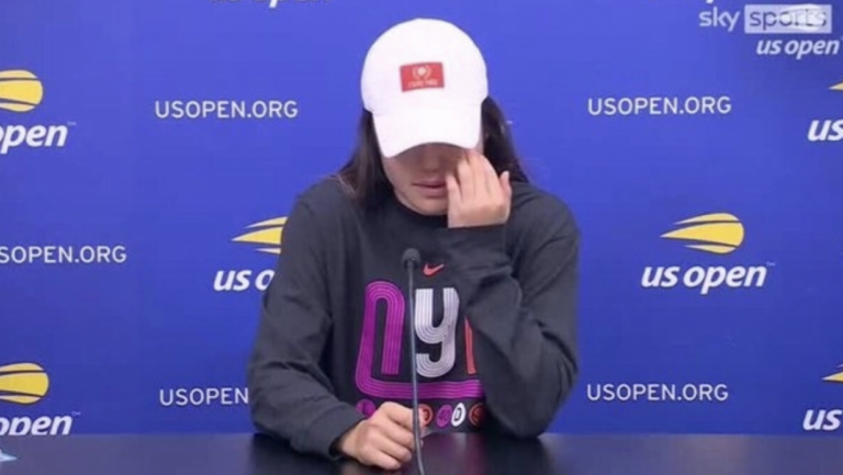 Raducanu em lágrimas após despedir-se do US Open: «Sinto-me deprimida»