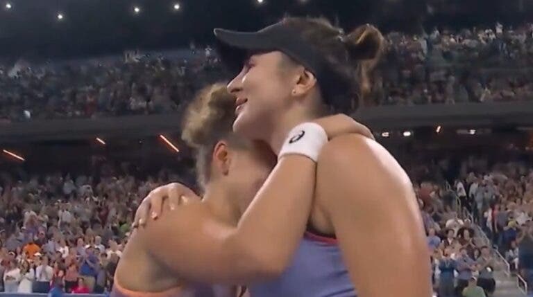 [VÍDEO] Andreescu desespera e pede a Paolini: «Deixa-me ganhar na próxima vez!»