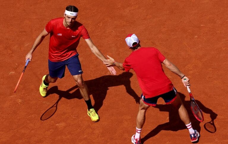 Paul e Fritz conquistam medalha de bronze de pares em Paris