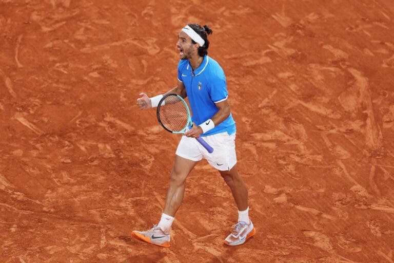 [VÍDEO] Auger-Aliassime e Musetti jogaram ponto que levantou o estádio em Paris