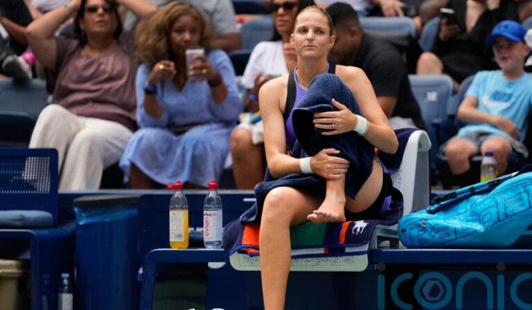 Desistir no primeiro jogo? Caso de Pliskova não é novo… mas está lá perto