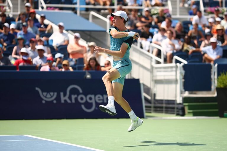 URGENTE – Sinner cai duas vezes doping, mas prova inocência e evita suspensão