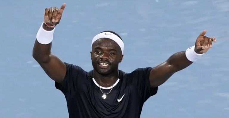 [VÍDEO] Os dois pontos de sorte de Tiafoe que ajudaram a virar o encontro em Cincinnati