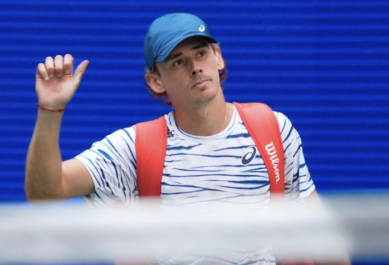 De Minaur revela limitações mas garante: «Nunca me passou pela cabeça desistir»