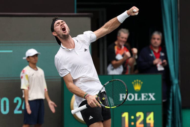 Alemanha arrasa Chile e tem lugar nos ‘quartos’ das Davis Cup Finals quase garantido