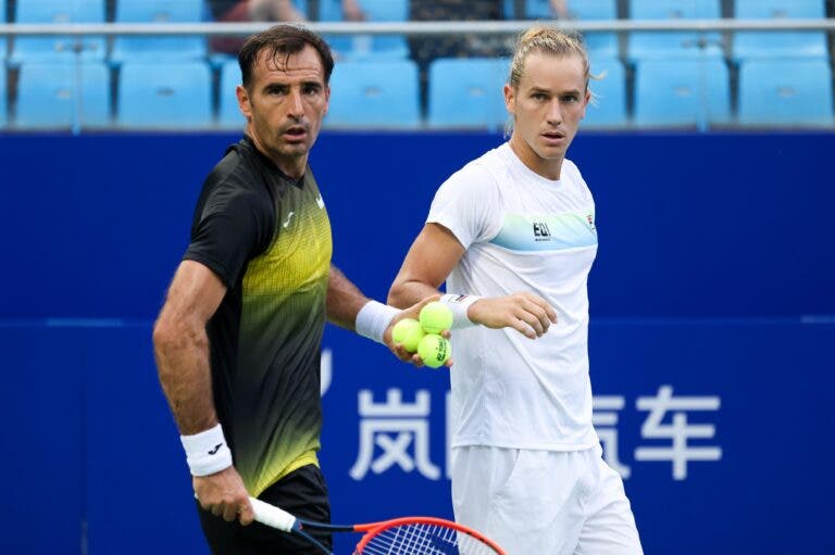 Rafael Matos brilha nas duplas e se garante na semifinal do ATP de Chengdu