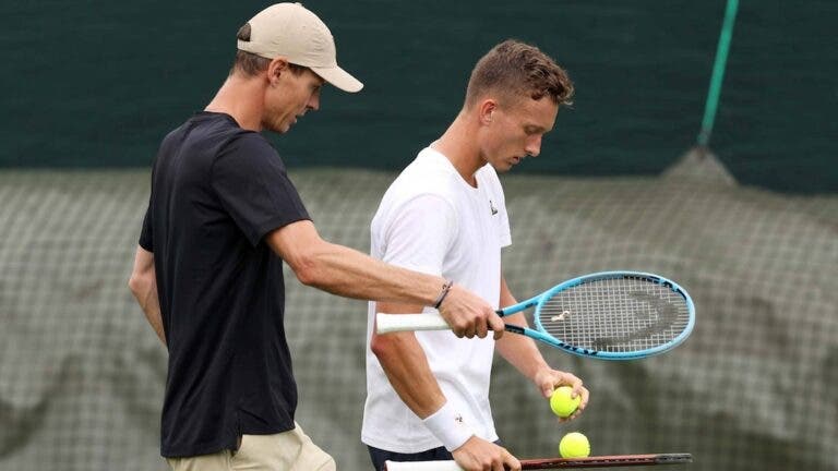 Jiri Lehecka e Tomas Berdych deixam de trabalhar juntos