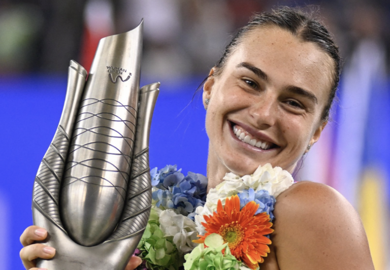 Sabalenka junta-se a Serena com prova de autoridade num grande palco