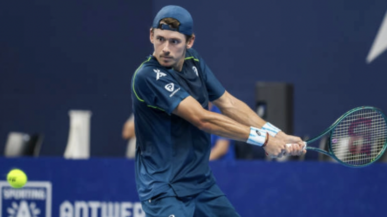 De Minaur nem quer pensar nas ATP Finals: «Não há grandes expectativas»