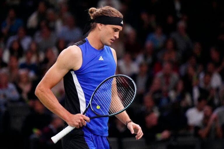 Zverev avança para os ‘oitavos’ em Paris e é o quarto da história com feito impressionante