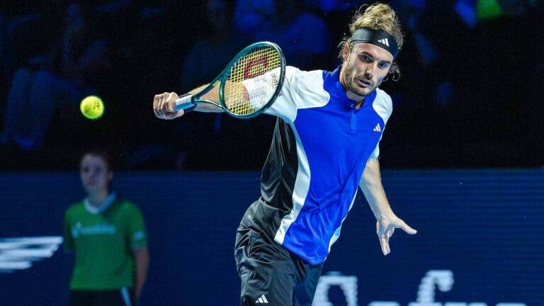 Tsitsipas segue para os ‘quartos’ em Basileia e ainda sonha com as ATP Finals