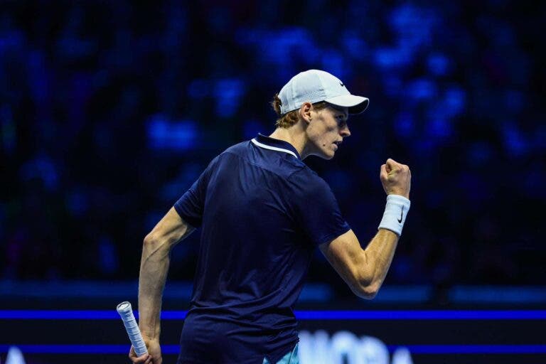 Sinner completa fase de grupos perfeita e continua a voar nas ATP Finals