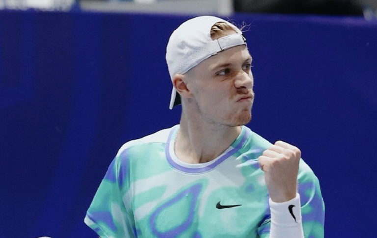 Shapovalov fecha ano à porta do top 50: «Uma semana como esta vai ajudar muito»