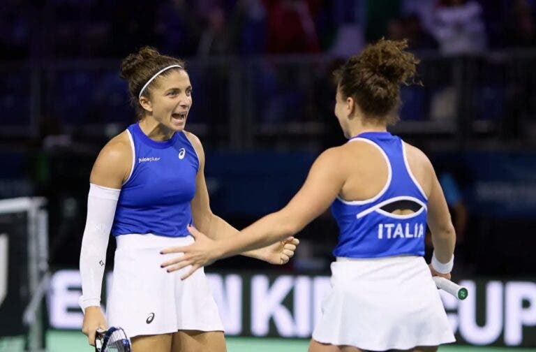 Itália na final da BJK Cup após eliminatória épica com Errani a servir por baixo para Swiatek… em pelo match point