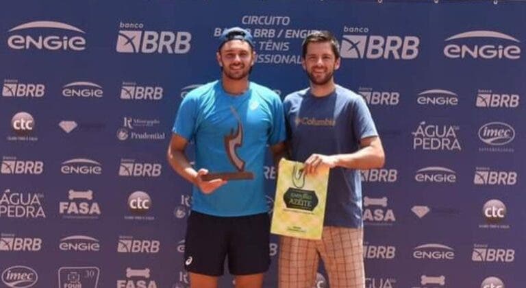 Em final brasileira, Matheus Pucinelli é campeão do ITF de Lajeado