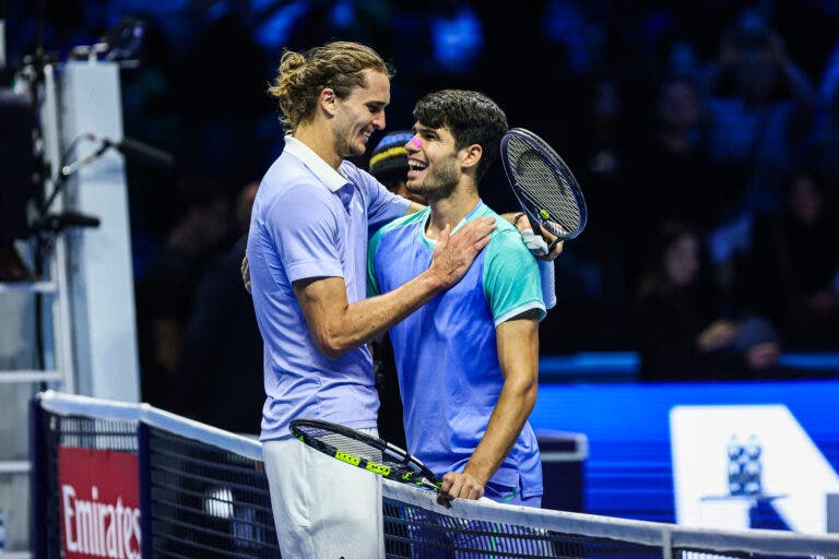 Zverev revela o que disse a Alcaraz que deixou o espanhol a rir junto à rede