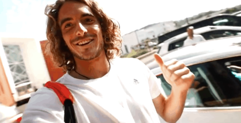 Tsitsipas conduz a 275km/h e… coloca nas redes sociais