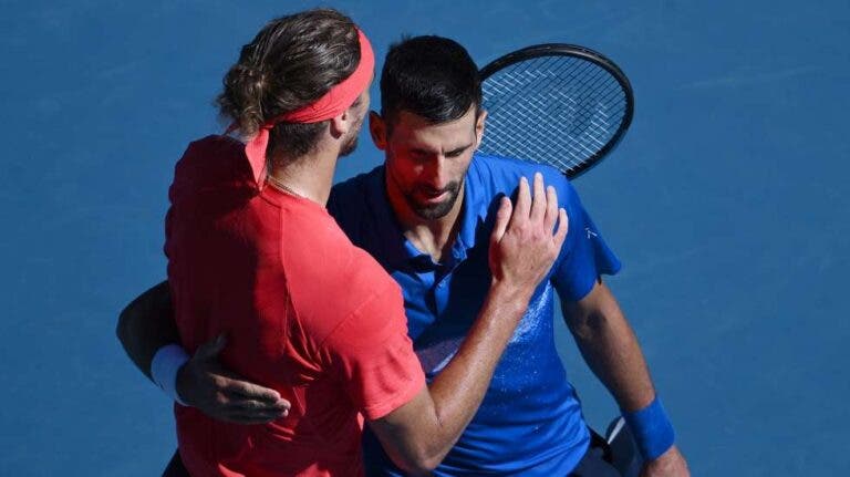 McEnroe e Becker sugeriram que Djokovic estava a fingir a lesão e o sérvio respondeu