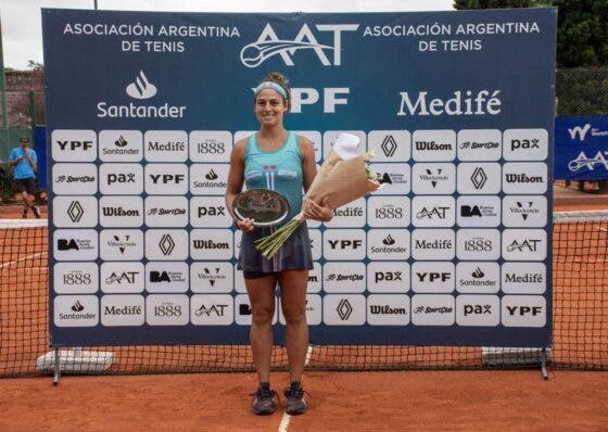 Em seu primeiro torneio do ano Carol Meligeni conquista maior título