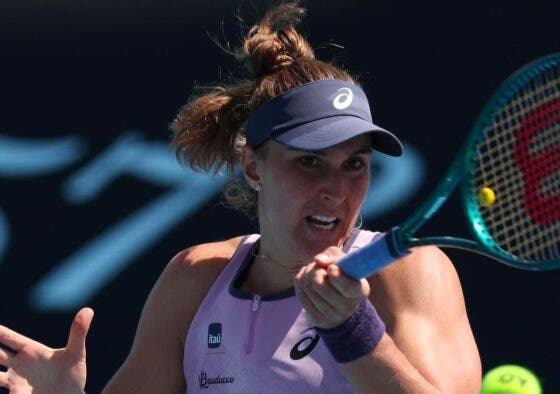 Bia Haddad decide se poupar após sentir lesão e desiste do WTA de Abu Dhabi