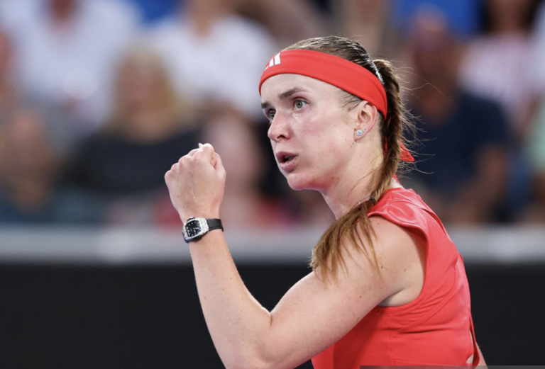 Svitolina joga muito e surpreende Paolini rumo aos ‘oitavos’ na Austrália