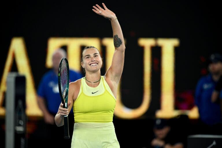 Sabalenka explica o momento decisivo para ‘explodir’ na meia-final com Badosa