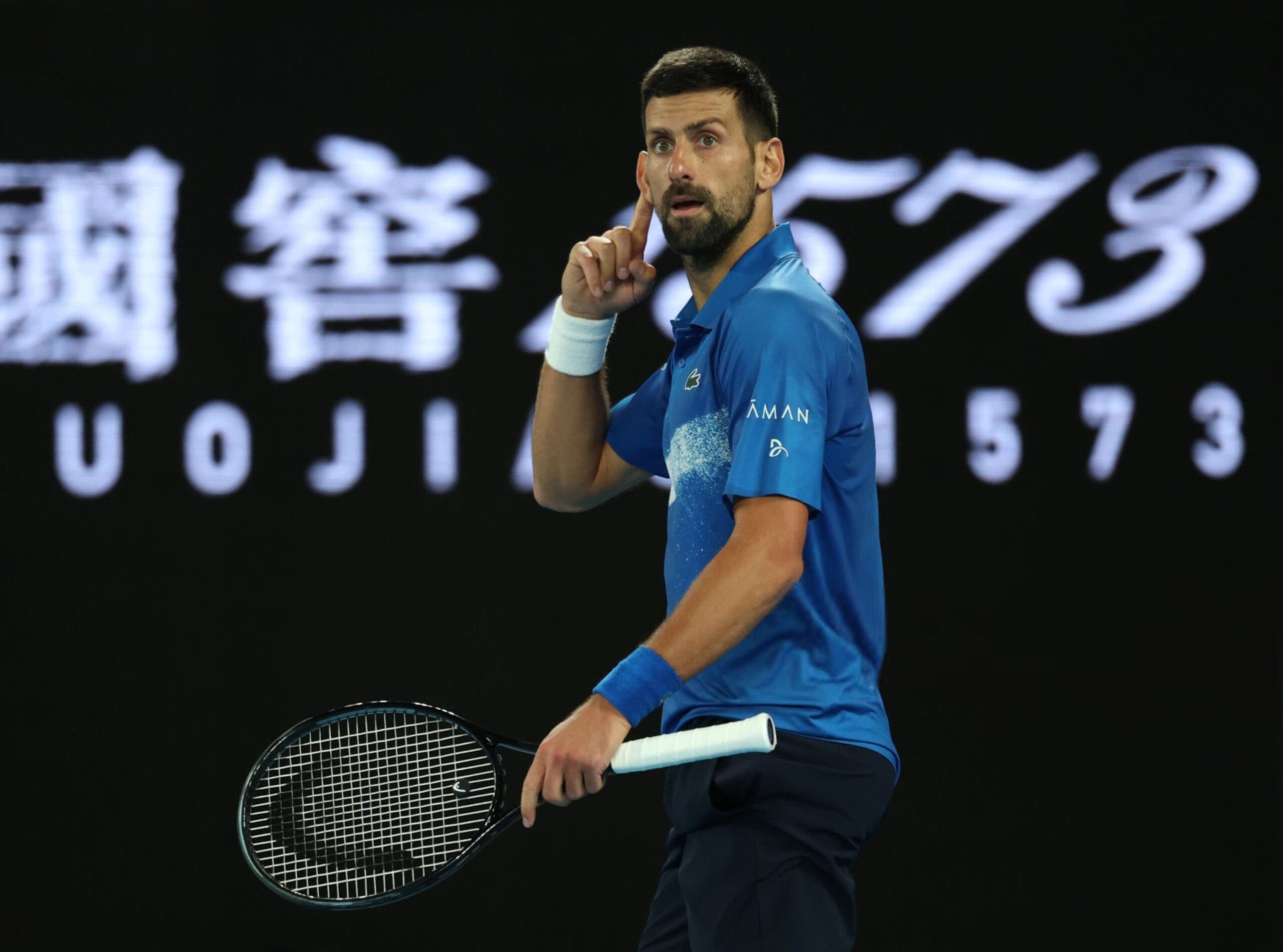 [VÍDEO] 37 anos? Não parece! O incrível ponto que valeu um set a Djokovic contra Alcaraz