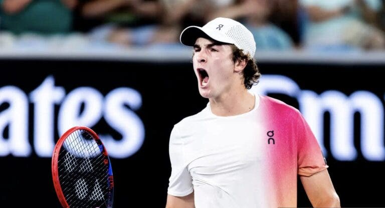 João Fonseca dá show e despacha Rublev na 1.ª ronda do Australian Open