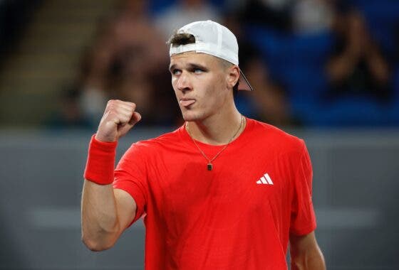 Mensik entra firme em Indian Wells; Davidovich desilude e diz adeus na estreia