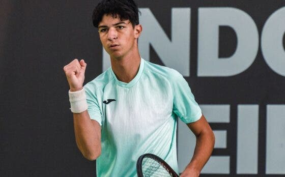 Tiago Pereira brilha em casa contra ex-top 100 rumo à maior final da carreira