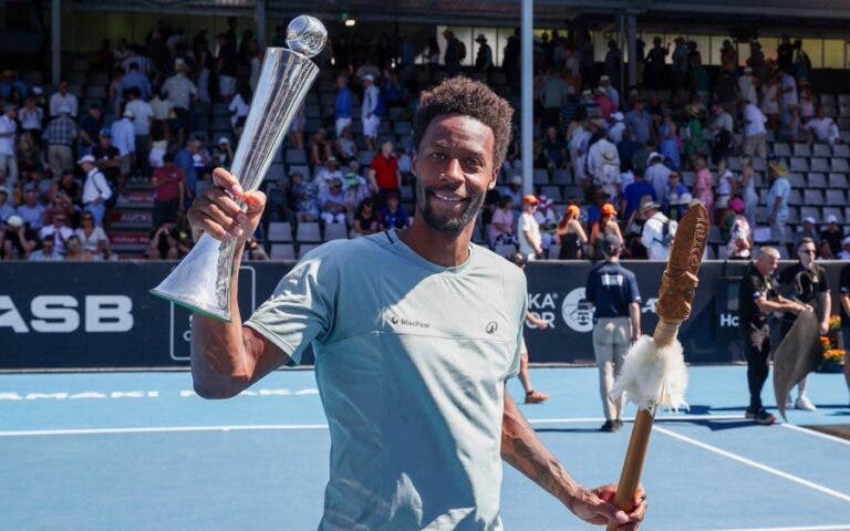 Monfils bate Federer e é o campeão mais velho do circuito desde… 1977