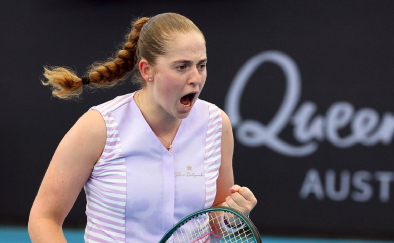 Ostapenko inicia defesa do título em Adelaide com reviravolta, Shnaider também avança