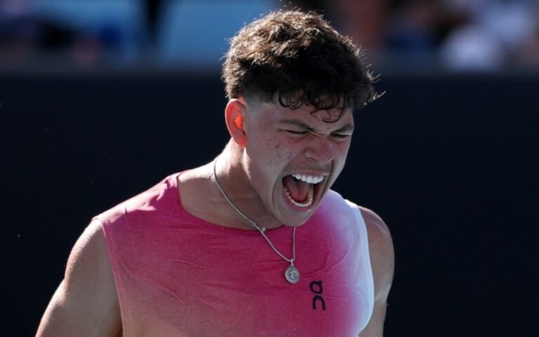 Shelton deixa aviso à concorrência no Australian Open: “As condições são perfeitas para mim”