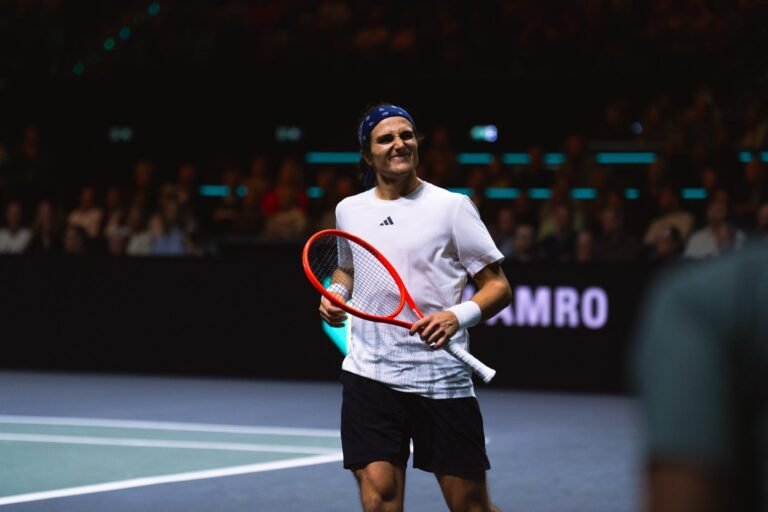 Bellucci choca Tsitsipas e amplia conto de fadas rumo às semifinais em Roterdã