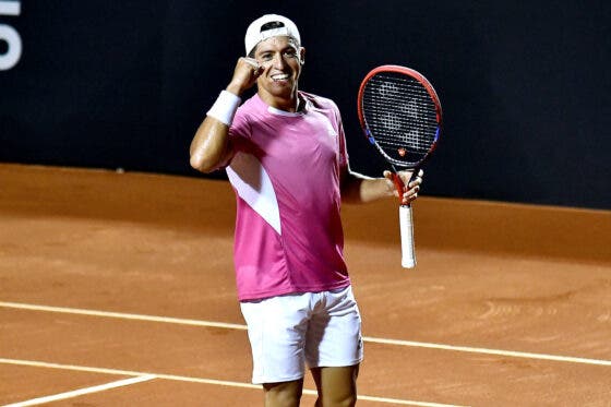 Baez dá a volta com estrondo e regressa à final do Rio Open um ano depois