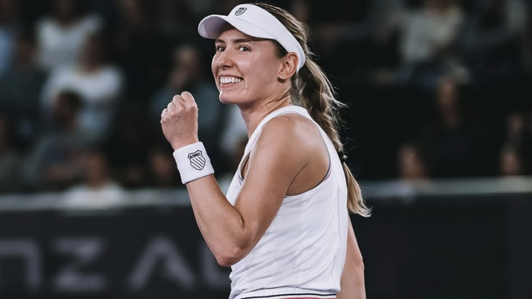 O incrível registo que Alexandrova tem contra quem está no trono do ranking WTA