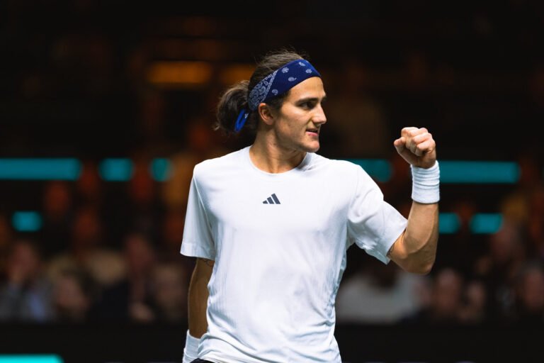 Medvedev continua em crise e perde batalha de três horas com Bellucci em Roterdã