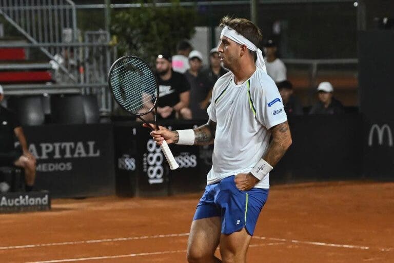 Felipe Meligeni conquista maior vitória da carreira na estreia em Rosário