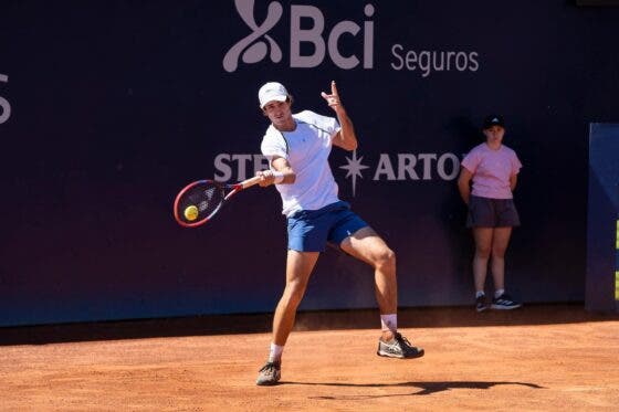 Gustavo Heide domina Thiago Wild e avança às oitavas de final em Santiago