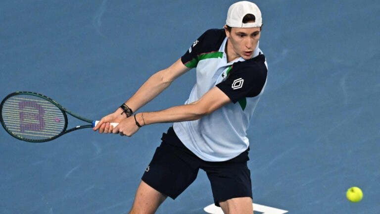 Humbert arranca bem a defesa do título em Marselha, Medjedovic despacha Khachanov