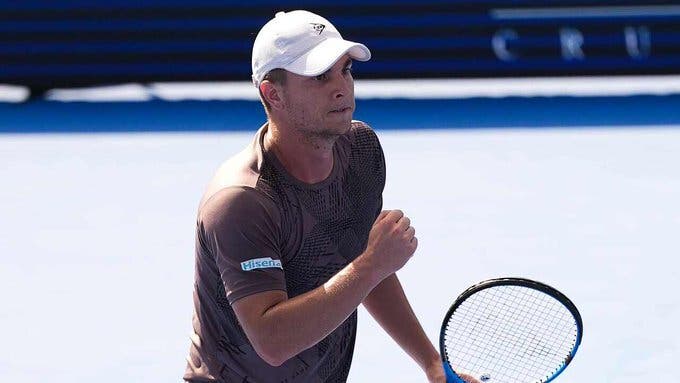 Kecmanovic salva match points contra Davidovich e conquista título em Delray Beach