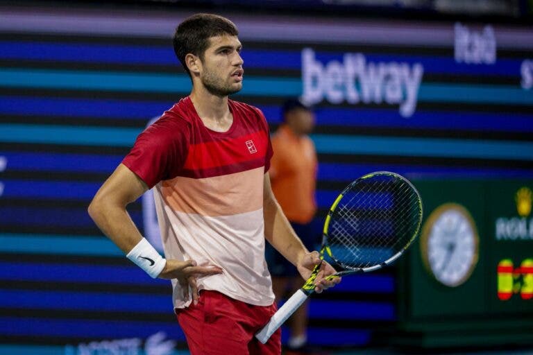 Goffin choca tudo e todos e elimina Alcaraz em Miami