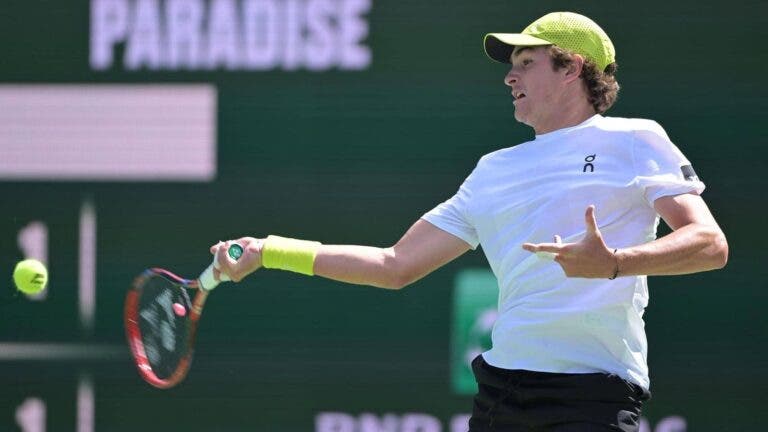 João Fonseca leva pneu e é despachado por Draper em Indian Wells