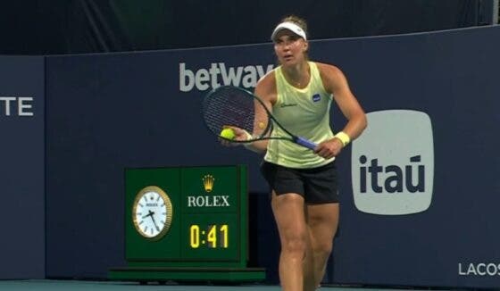 Bia Haddad faz outra atuação para esquecer e perde para 215ª da WTA com ‘pneu’ em Miami
