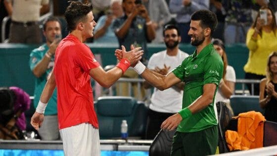 Djokovic sem desculpas: «Mensik é dos poucos jogadores em que me dá alegria perder numa final»