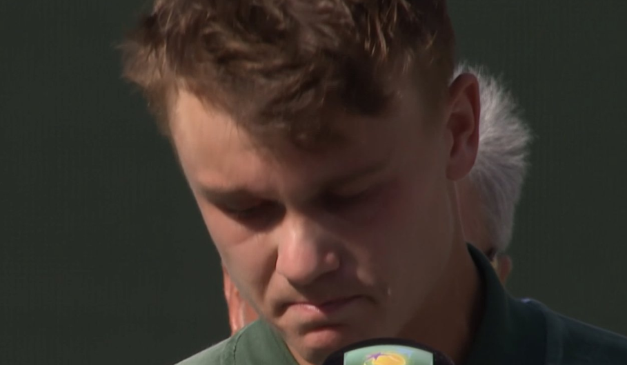 [VÍDEO] Rune emociona-se no discurso em court após perder final de Indian Wells