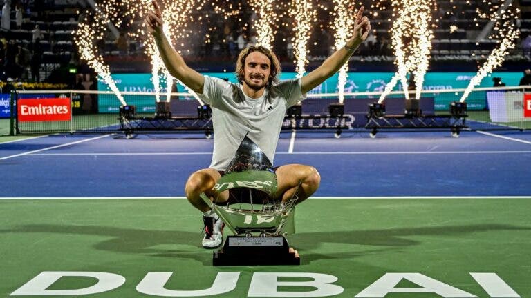 Tsitsipas aliviado com título e regresso ao top 10: «É por isto que lutamos»